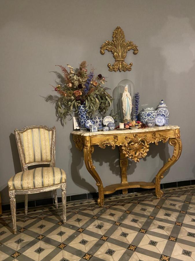 Maison 1823 - Suites De Charme A Garons Экстерьер фото