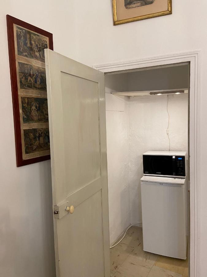 Maison 1823 - Suites De Charme A Garons Номер фото