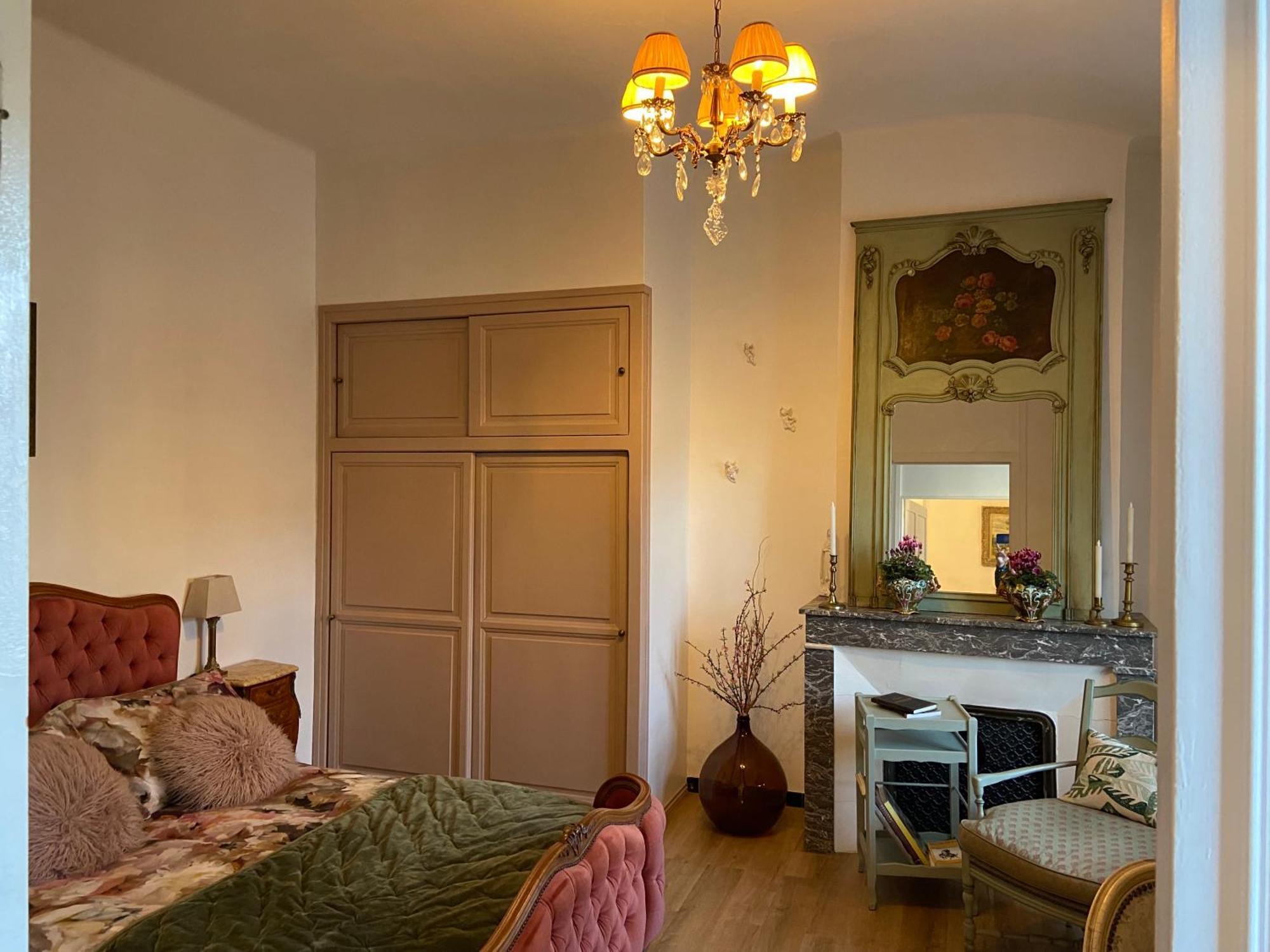 Maison 1823 - Suites De Charme A Garons Экстерьер фото