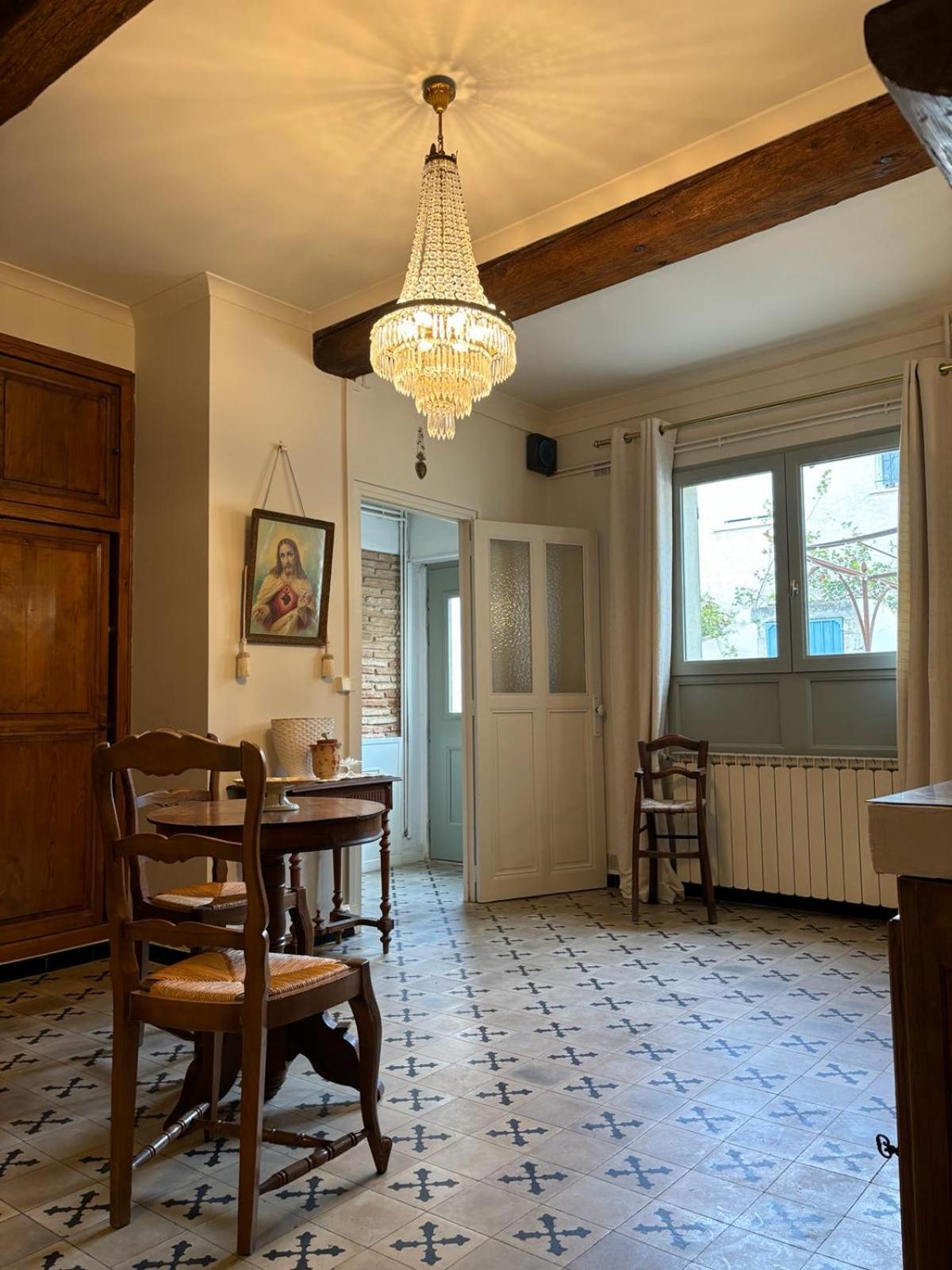 Maison 1823 - Suites De Charme A Garons Экстерьер фото